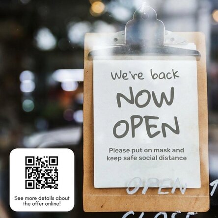 Προσαρμοσμένη πλακέτα με QR code και κείμενο