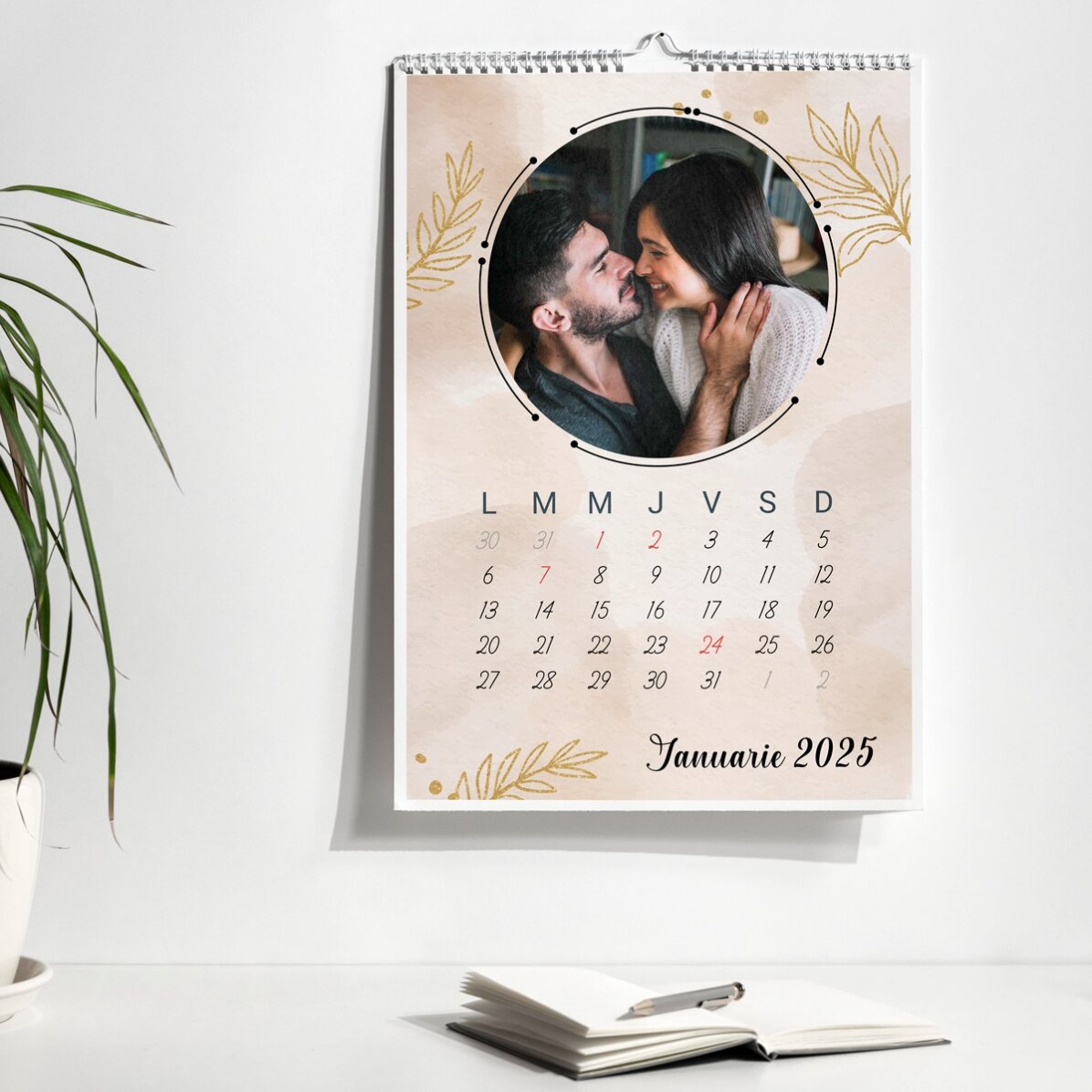 Personalised calendar with photos and message - Gold