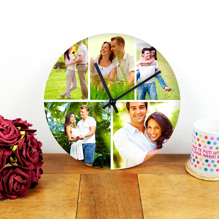 Personalised clock with 5 photos