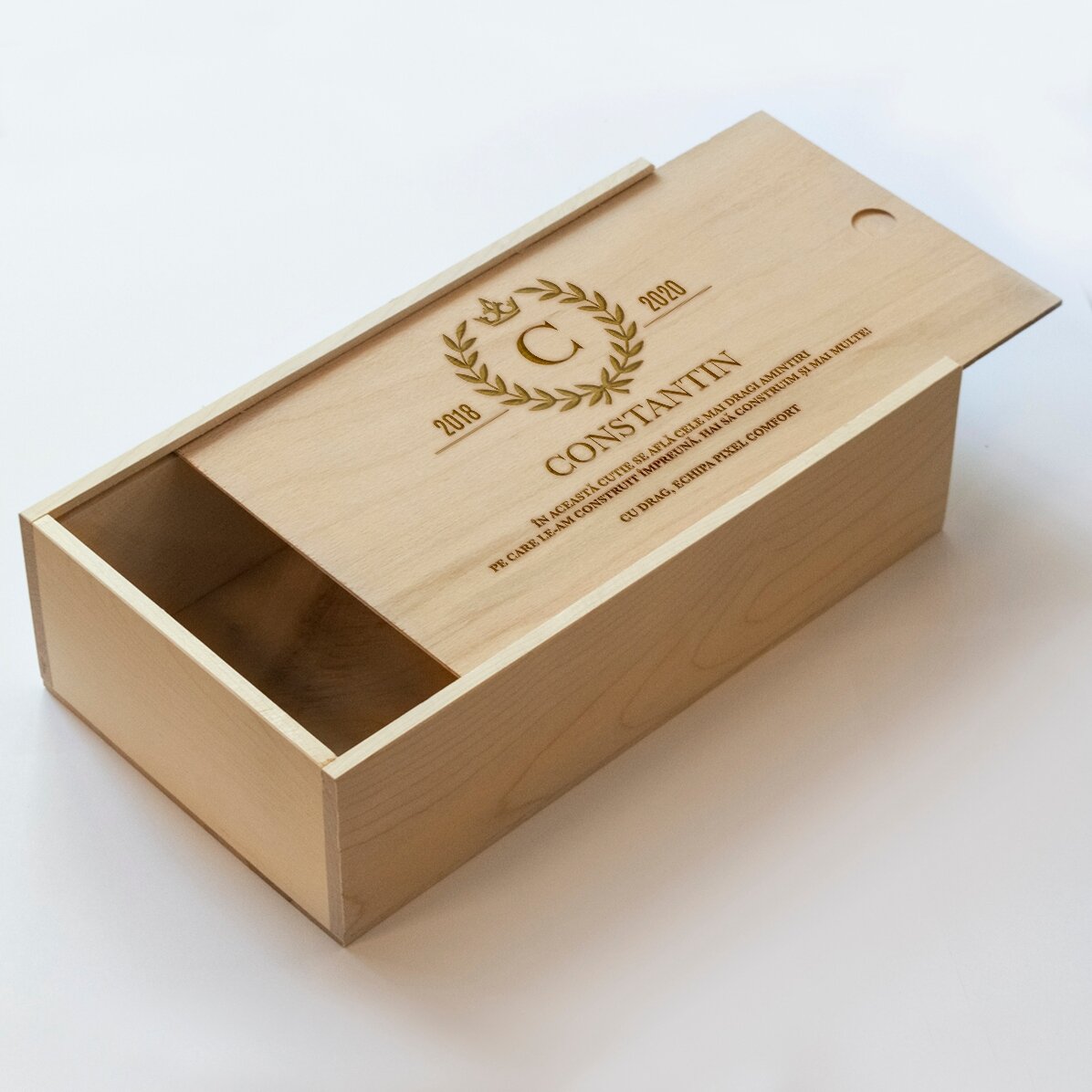 Personalised wooden gift box - Lauri