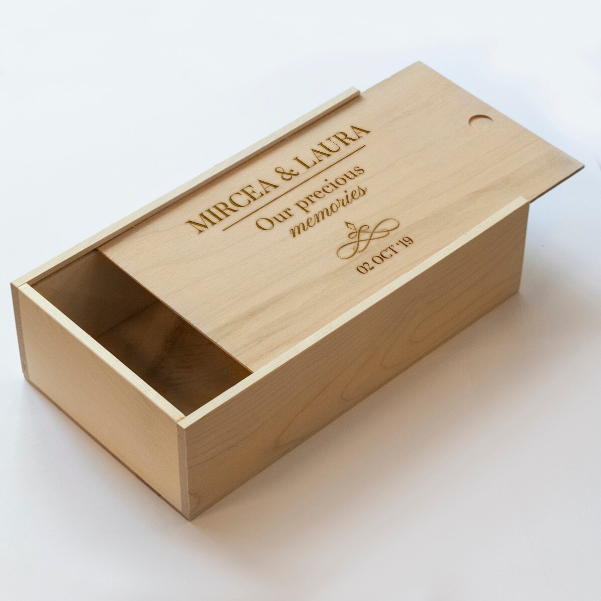 Personalised wooden gift box - Memories