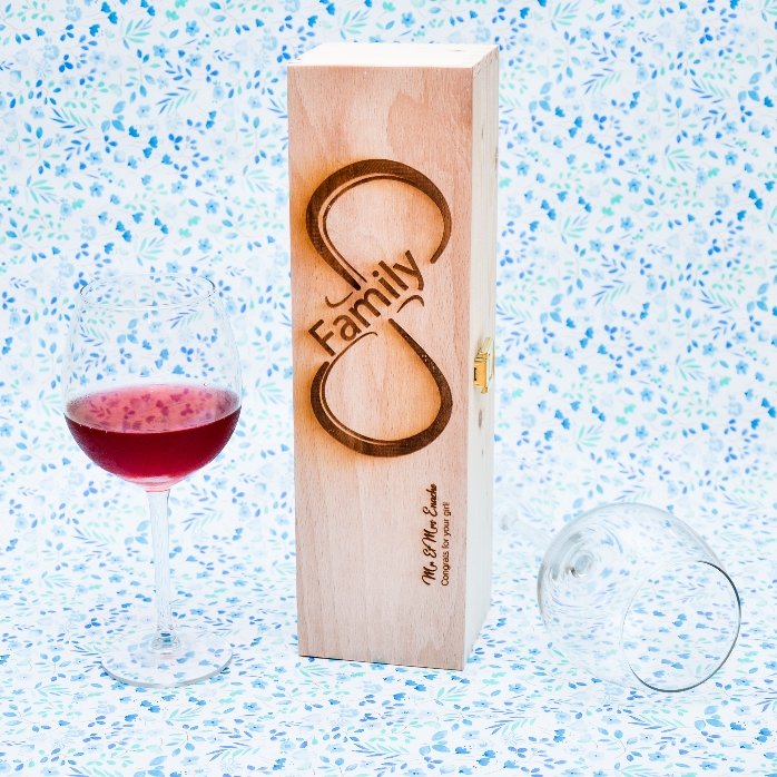 Personalised wine box - Infinite Family
