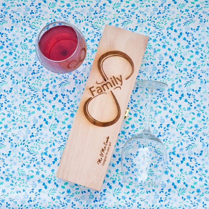 Personalised wine box - Infinite Family