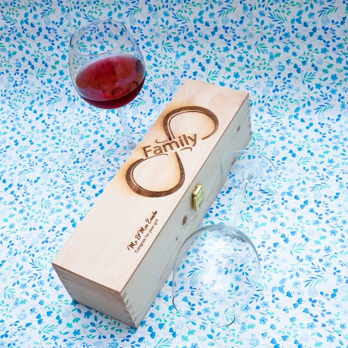Personalised wine box - Infinite Family