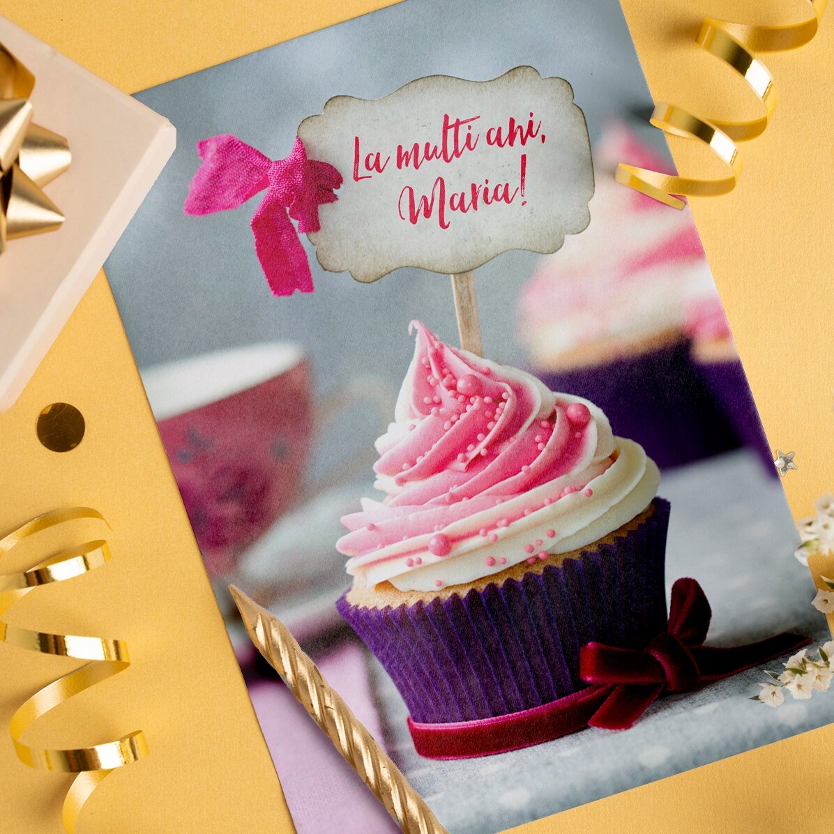 Προσωποποιημένη ευχετήρια κάρτα με μωβ cupcake
