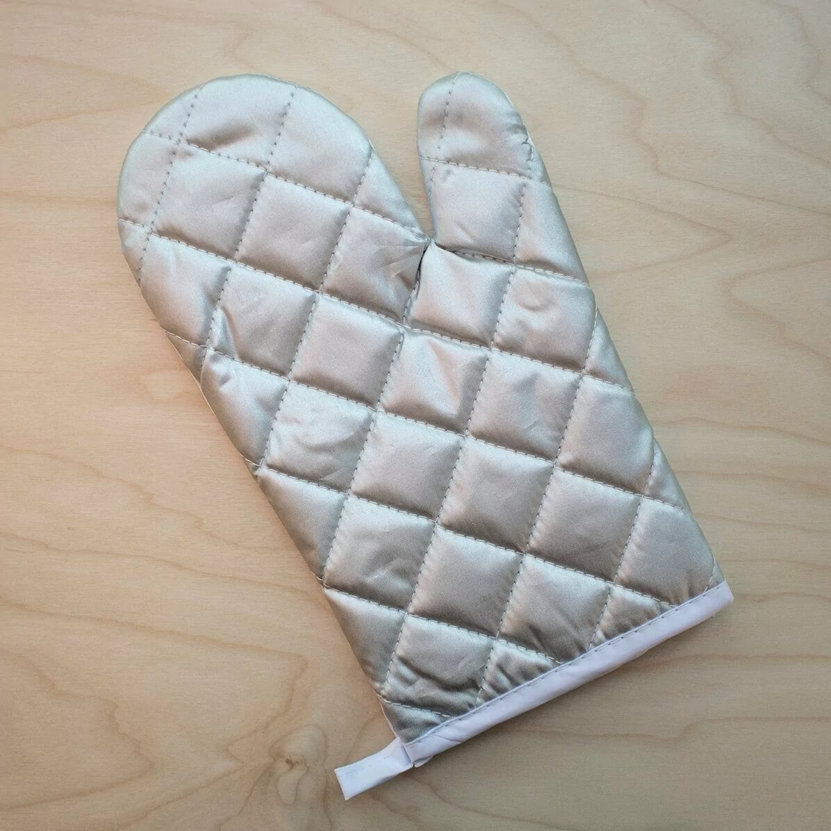 Personalised oven glove with text - Happy Easter