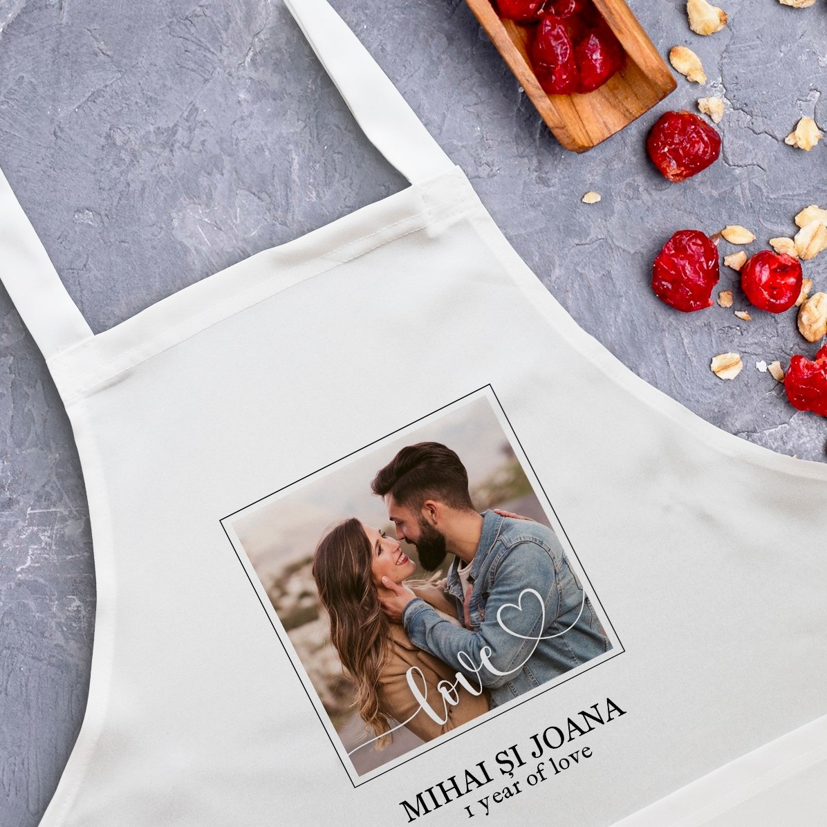 Personalised apron with text and a photo - Love