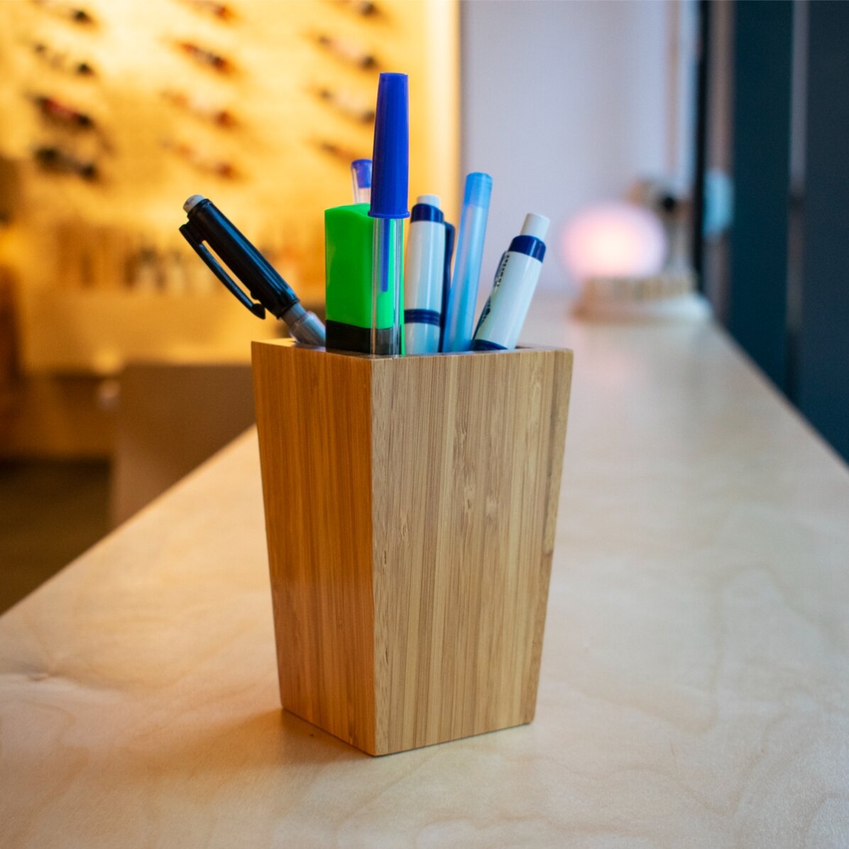Wooden holder for pencils and pens - avenatura