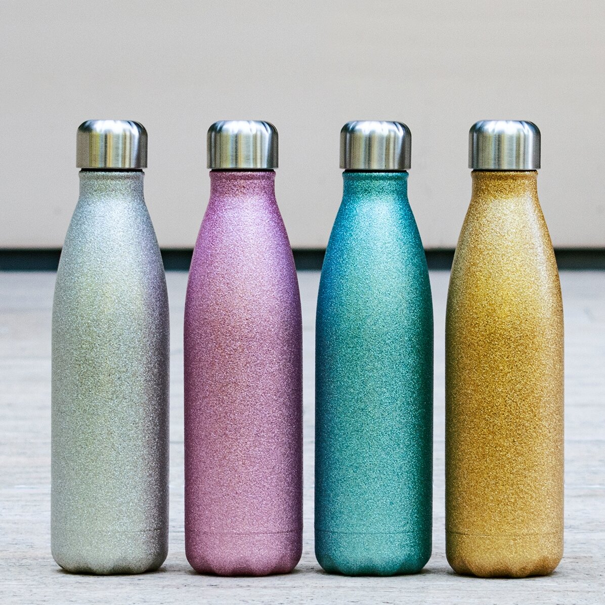 Personalised glitter thermos with text - Life is better at the beach