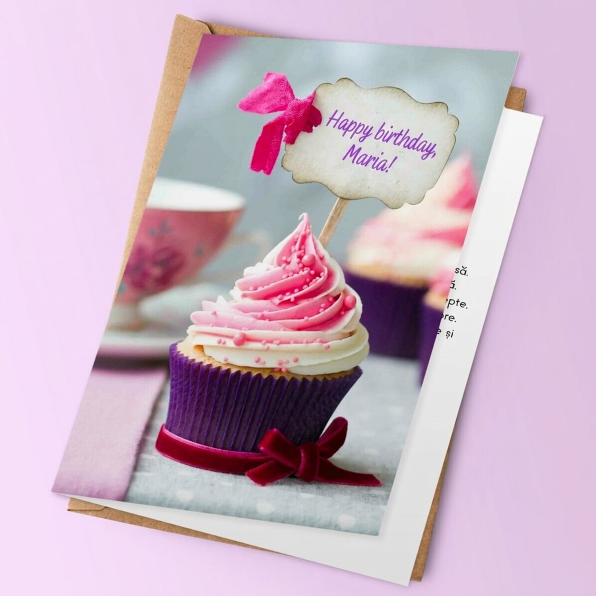 Προσωποποιημένη ευχετήρια κάρτα με μωβ cupcake