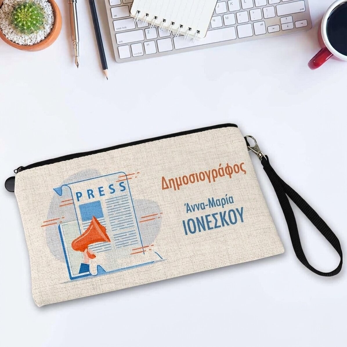Προσαρμοσμένο σετ αξεσουάρ με κείμενο για δημοσιογράφο
