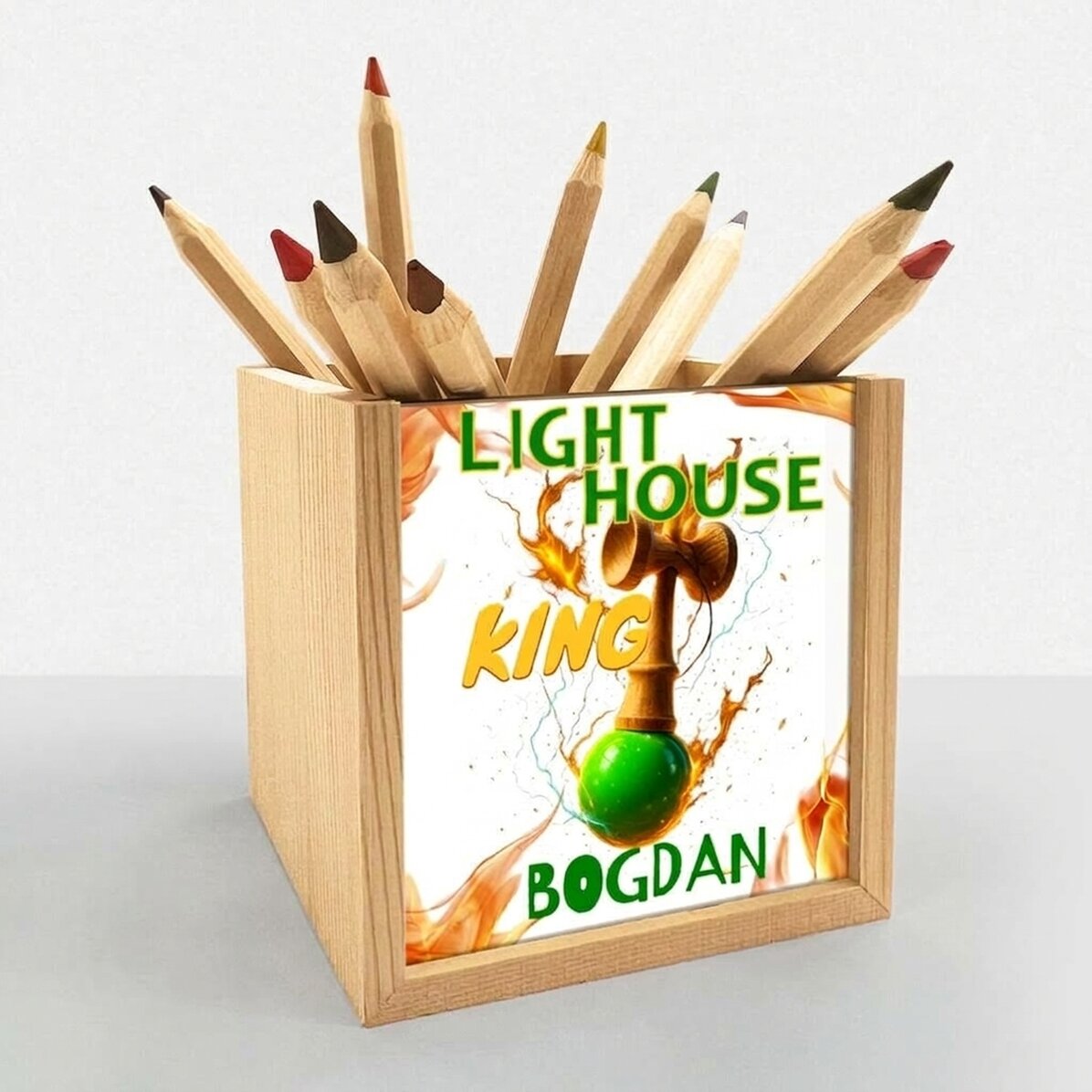 Προσαρμοσμένη βάση για μολύβια με κείμενο - Lighthouse King