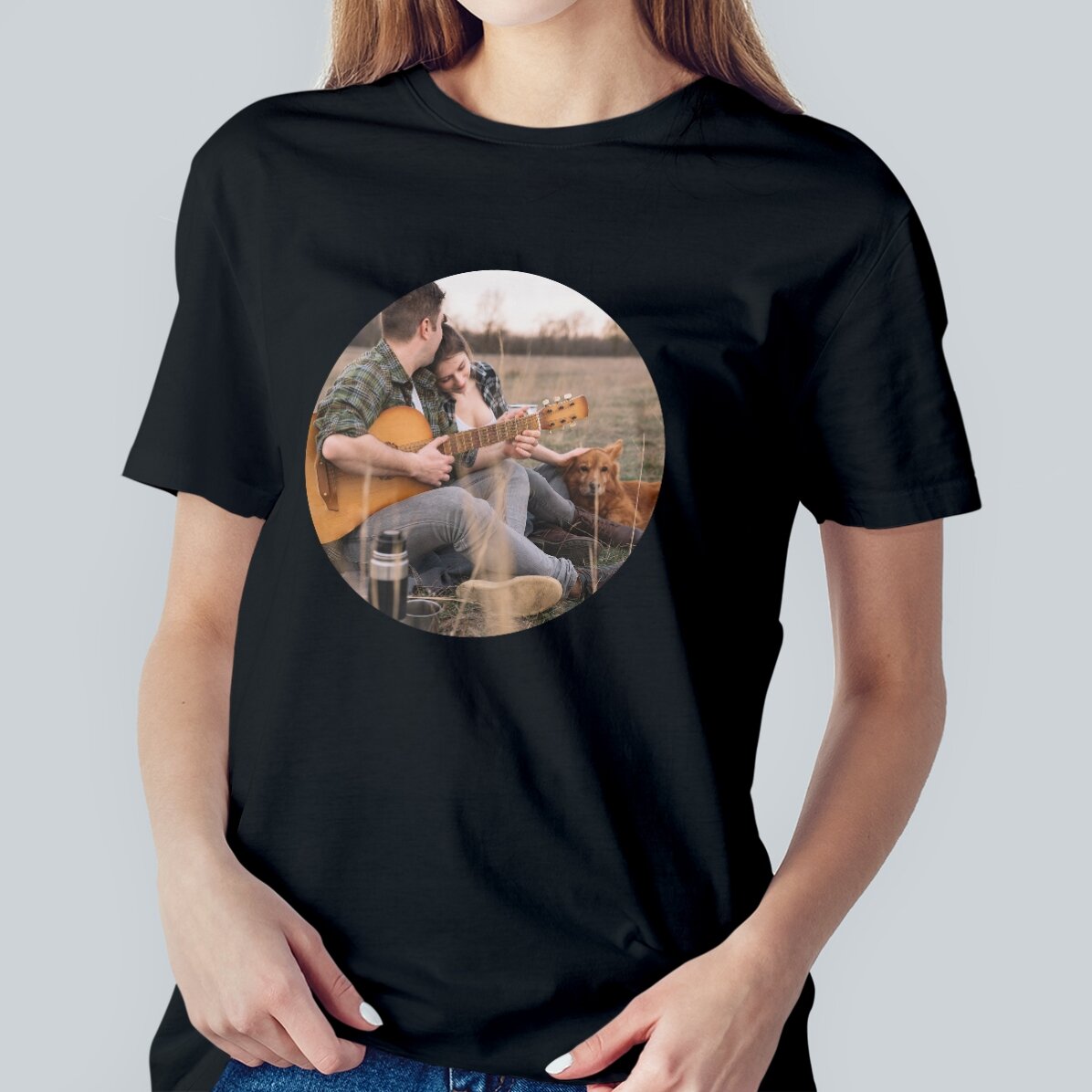 Custom cotton T-shirt with a round photo