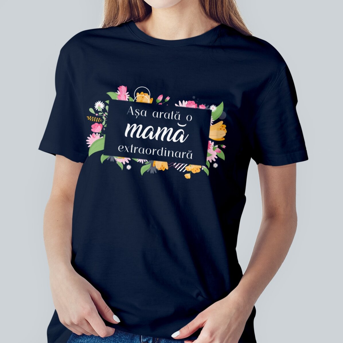 Custom cotton T-shirt with text - Extraordinary woman